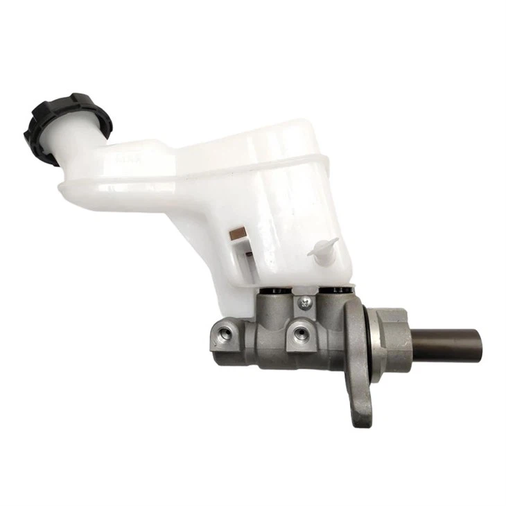 2 Brake Master Cylinder 585102S101