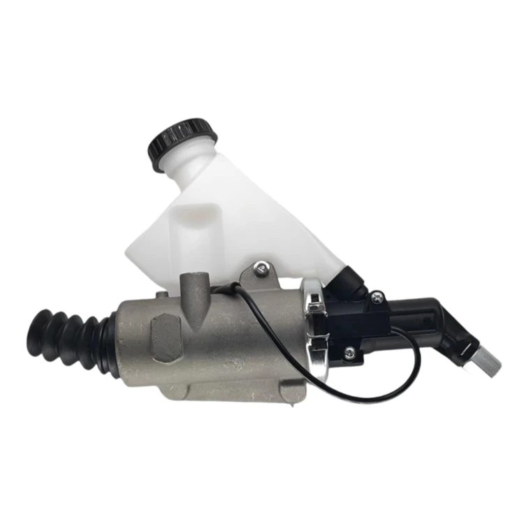 Clutch Master Cylinder For Iveco Stralis 490S39 Heavy-duty Truck 5801313365 5801446200 K049547N00 09.6050.00 high quality